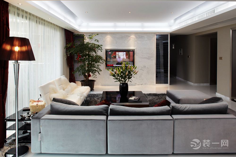 上海金麟公寓106平米两居室简约风格客厅