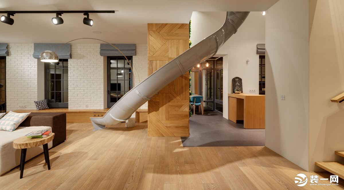 惠州景欣装饰带滑梯的212平米复式公寓设计客厅效果图