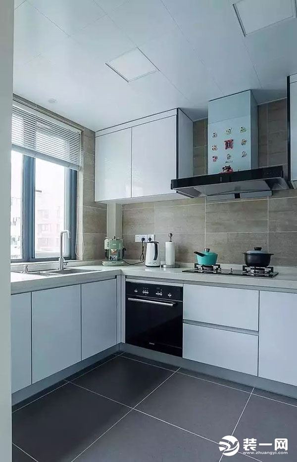 惠州景欣装饰105㎡现代简约风，简约大方的家厨房效果图