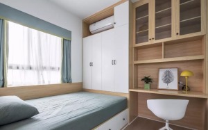 次卧室做了榻榻米兼书房，榻榻米床的方式，增加了空间储物，实用性逆天。