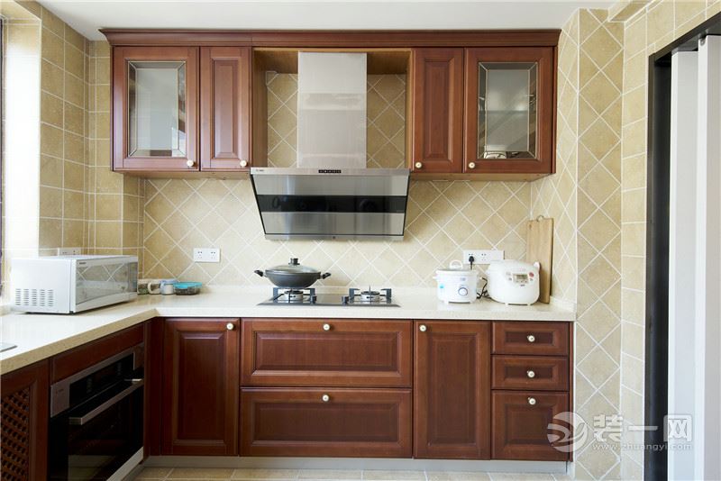 鼎峰国际129㎡现代简约风格厨房橱柜装修效果图