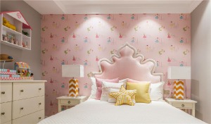 复古粉则是一种轻盈的粉色，它非常适合女生房间，清新不腻，又温馨可爱