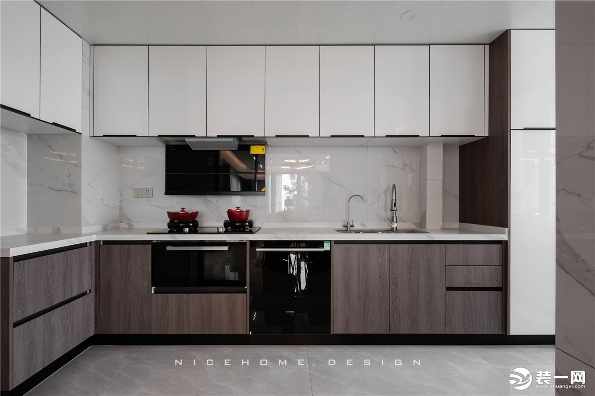 龙湖滟澜山181方现代轻奢风格 厨房设计