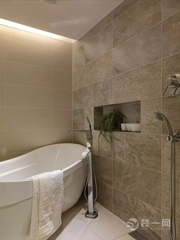 100平三室现代风格装修效果图卫浴间