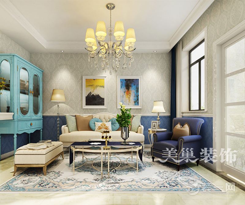 在客厅设计上，运用了精致的线条，柔和雅致的色调以及舒适的家具，使整个空间简洁大方，却不失浪漫典雅。