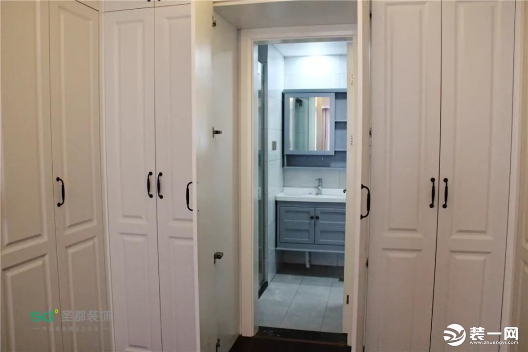 100平米现代风格三居室卫浴间装修效果图
