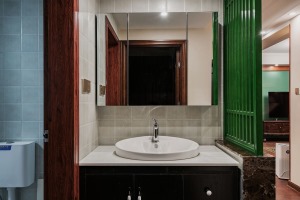 东湖城139平米美式混搭风格三居室卫浴间
