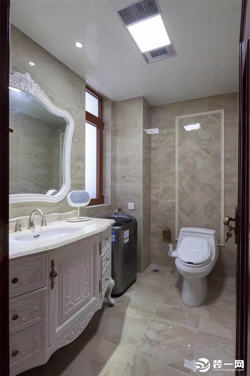 120平三居室美式风格卫生间装修效果图