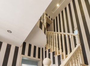 合能珍宝琥珀二居室法式风格效果图--扶梯