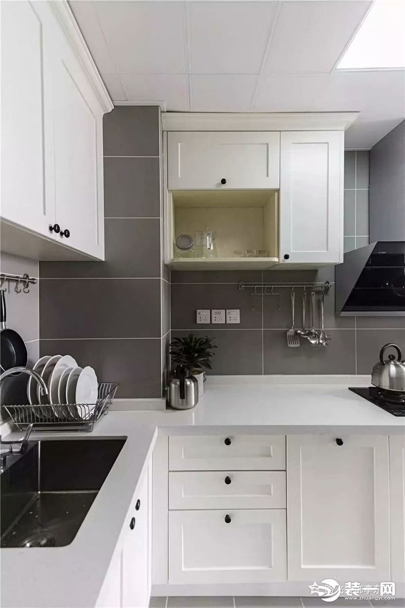 97平三居室现代美式风格厨房装修效果图