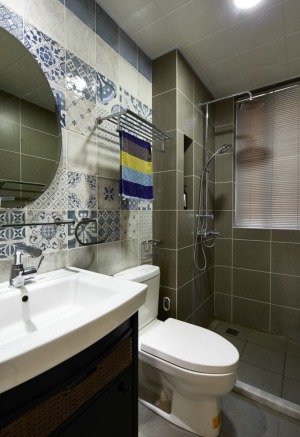 西宁万通小区135平三居室美式风格洗手间装修