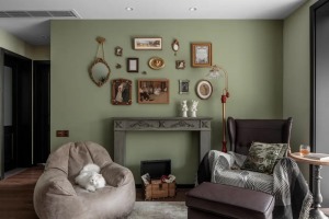 80㎡復古風兩居室，溫潤木作+清新抹茶綠，共享復古“慢”生活