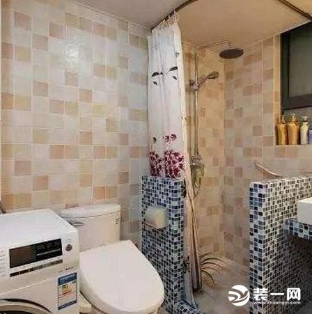 卫生间别专门做淋浴房来干湿分离了，小小一堵矮墙就搞定