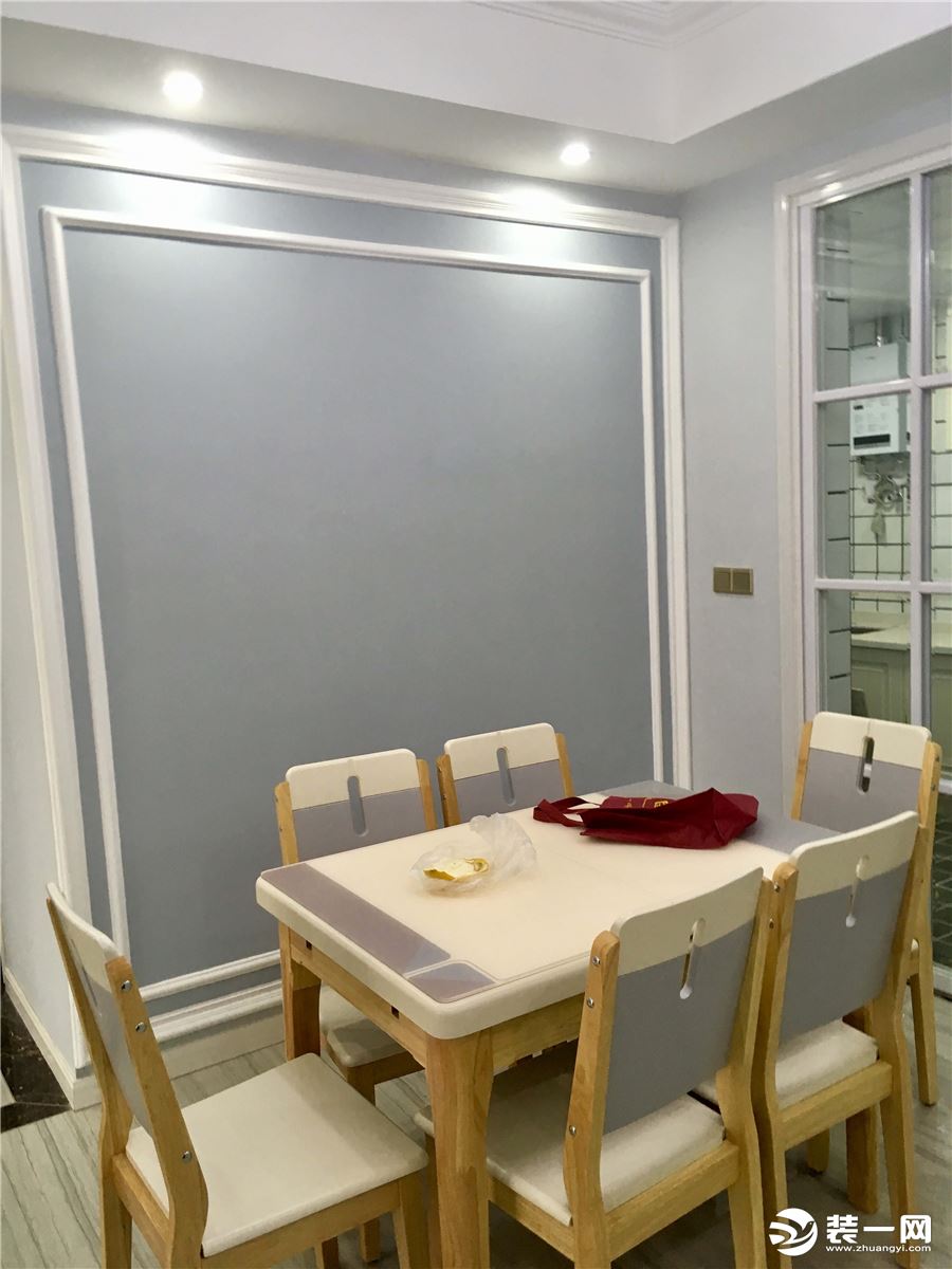 内江资中中铁三居室120平方现代灰色格调装修餐厅