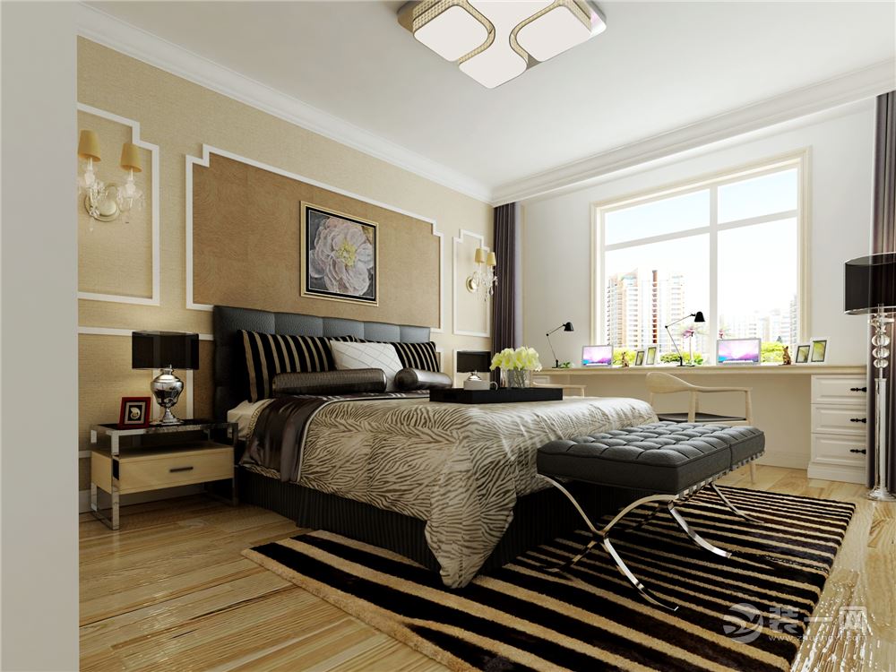 主卧室单独做了背景墙，采用欧式风格常用的石膏线勾勒造型，用简单的造型衬托欧式奢华的氛围