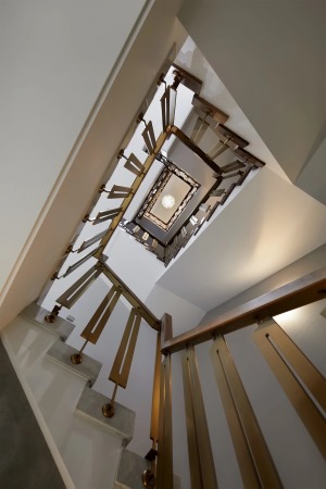 400平别墅现代轻奢风格装修效果图楼梯