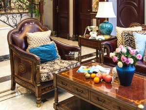 绅士郡500平别墅美式古典风格装修效果图客厅，沙发