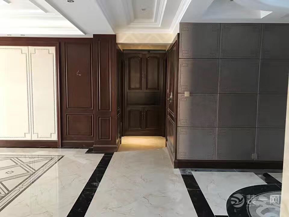 浦江苑135㎡三居室欧式风格装修效果图过廊