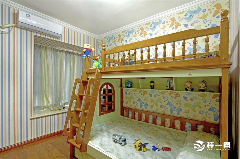 儿童房选择了高低床，家里来了客人，便不用去住酒店了