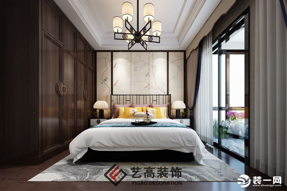 新中式空间具有层次感。既使得中式家具古典、质朴的内涵显现，又符合现代人追求的时尚感、实用性。
