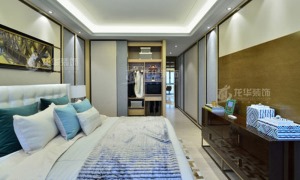 卧室的设计，雅致中展现了自然风情，设计从细节处增加空间的层次性，使原本相对静止的空间更活跃、有韵律。
