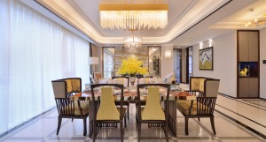 客餐厅的布局，多人位的设计，大理石餐桌，以木质的餐椅搭配，典雅内涵。