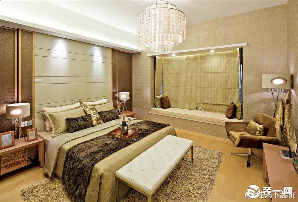 ​新古典风格卧室装修需要设计师将古典风范与个人的独特风格和现代精神结合起来