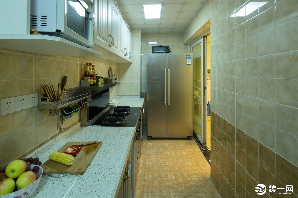 龙湖拉特芳斯110平方三居室田园风格厨房装修效果图