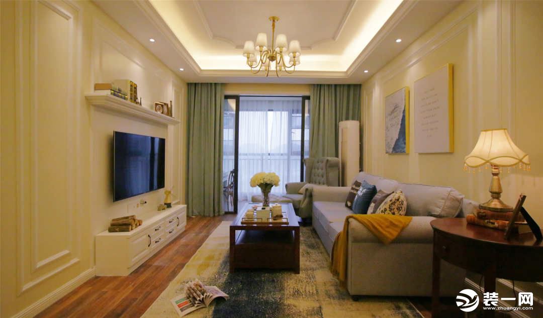 渝北水木香山80平方三居室美式风格客厅装修效果图