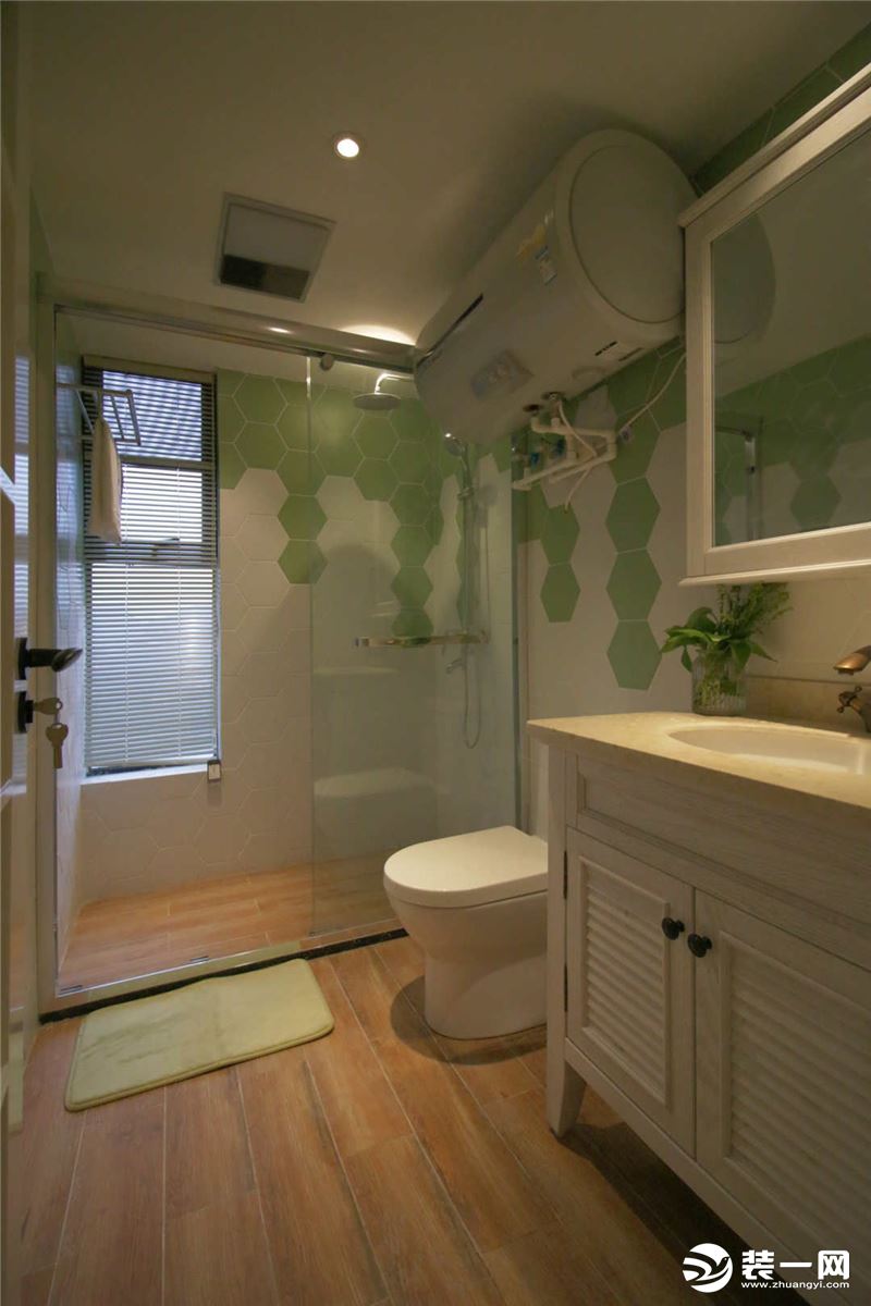 渝北水木香山80平方三居室美式风格卫生间装修效果图