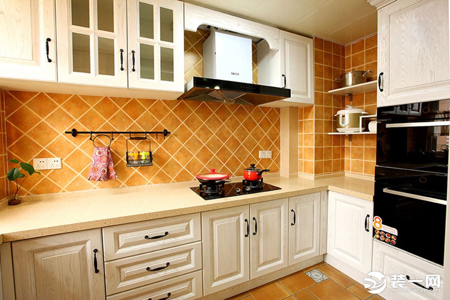 金科世界城110平方三居室美式风格厨房装修效果图