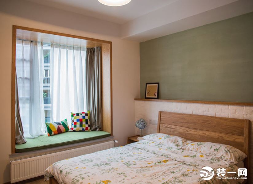 鲁能北渝星城70平方两居室现代风格卧室装修效果图