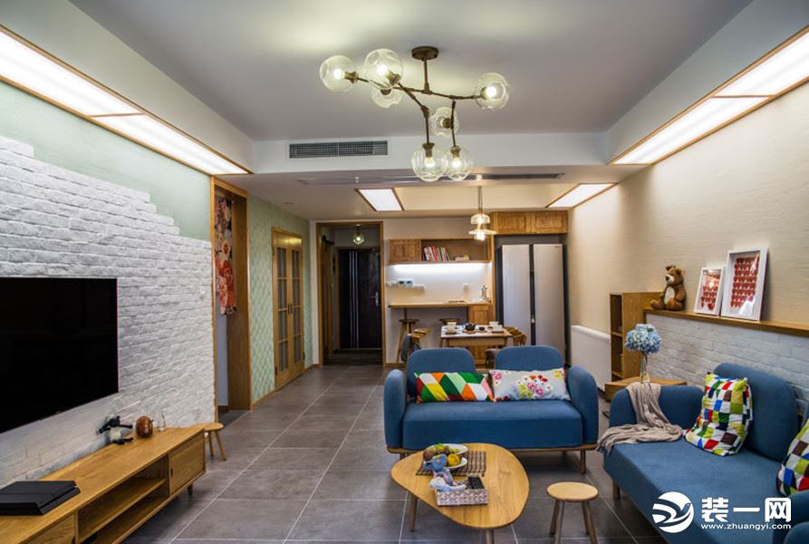 鲁能北渝星城70平方两居室现代风格客厅装修效果图