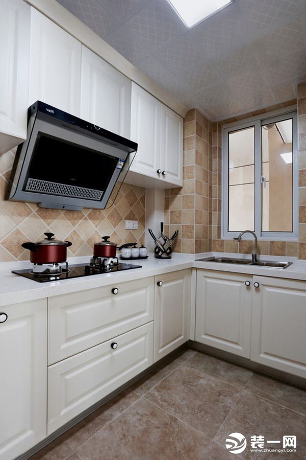 中交景悦75平方两居室美式风格厨房装修效果图