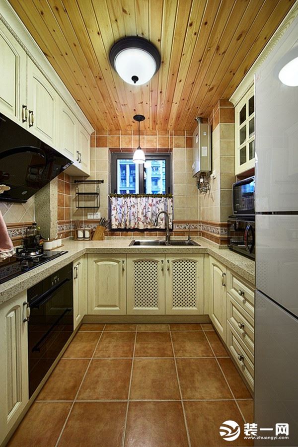  华美翡丽山95平方三居室美式风格厨房装修效果图