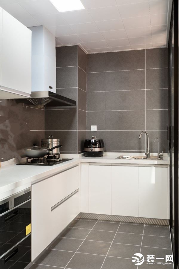 万科金色悦城78平方三居室现代风格厨房装修效果图