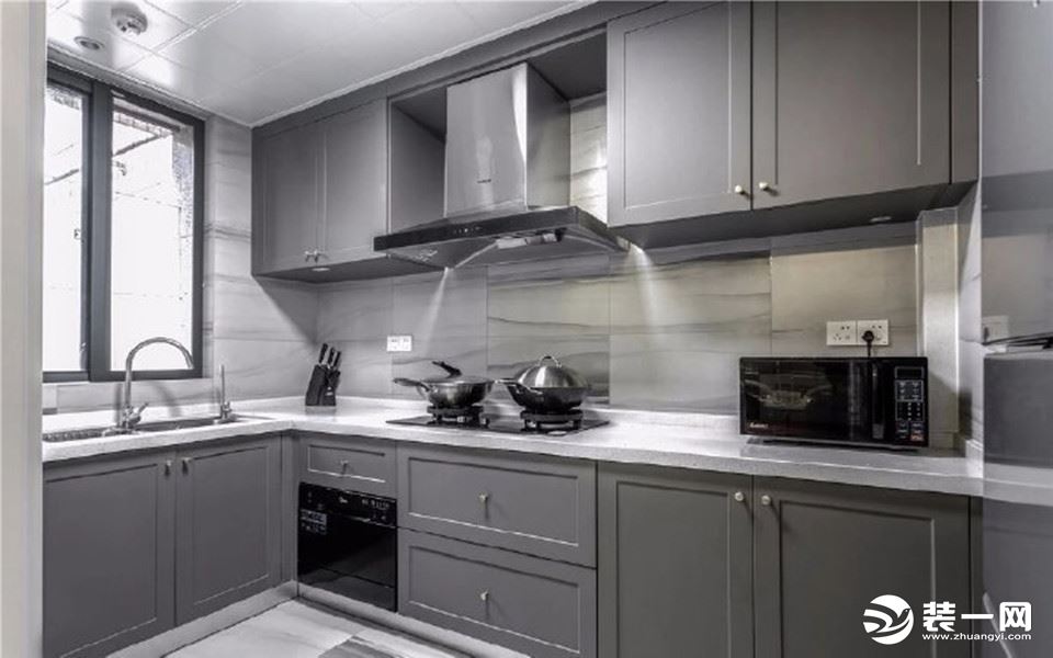 和记黄埔御峰89平方三居室现代轻奢风格厨房装修效果图