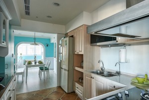 融创滨江一号98平方两居室地中海风格厨房装修效果图