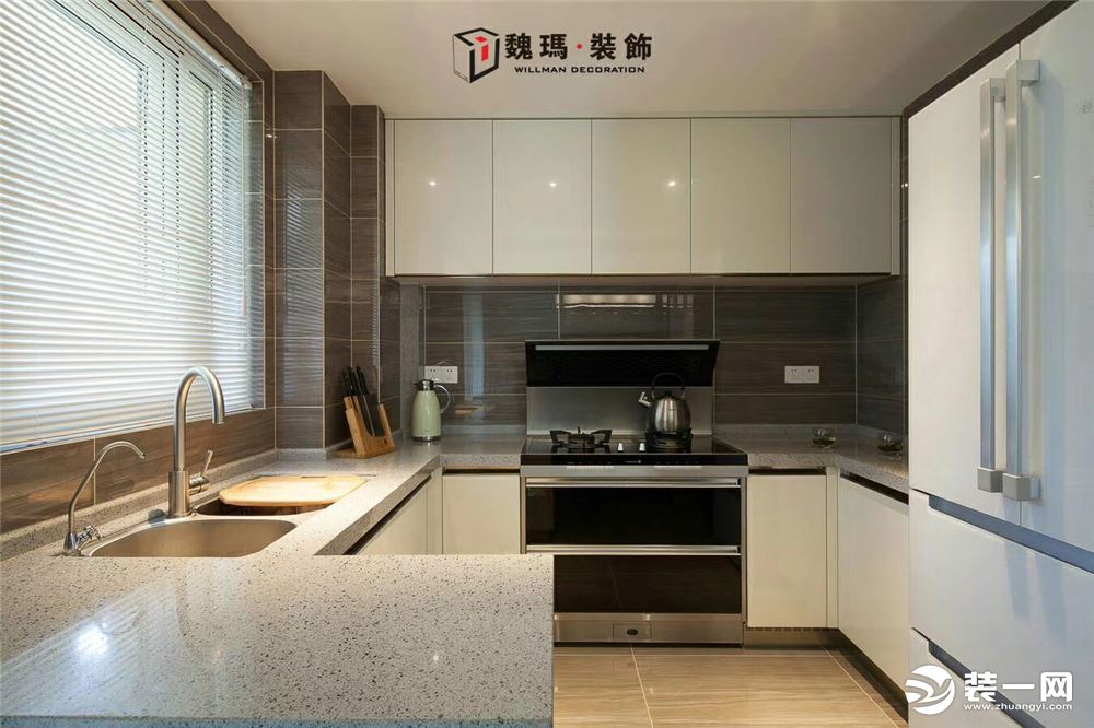 理想澜湾小区三居室110平现代简约风格，厨房