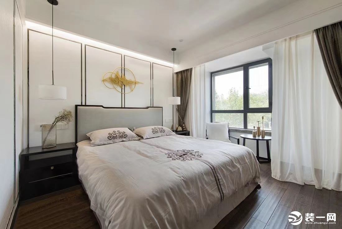 卧室的线条让空间非常有立体感，既高雅又含有中式风的时尚元素。
