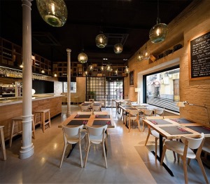 【餐厅效果图设计】中式和西式餐厅设计在照明方面的异同
