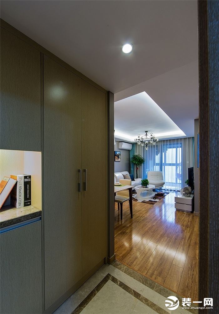 万域国际现代简约风格二居室装修案例