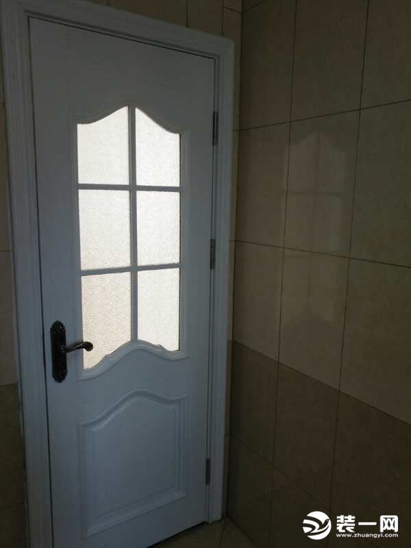 120平三居室现代风格卫生间门装修效果图