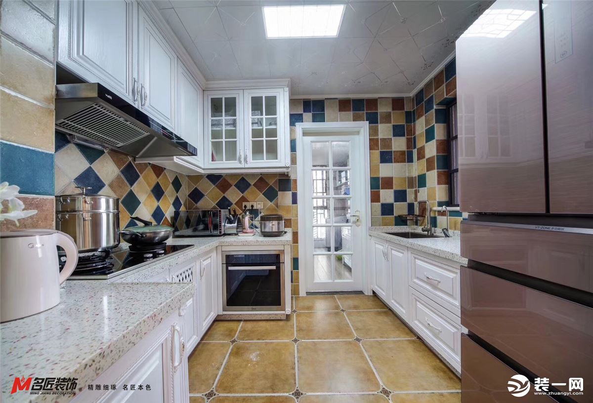 中海龙湾别墅欧式风格195平装修效果图厨房实景