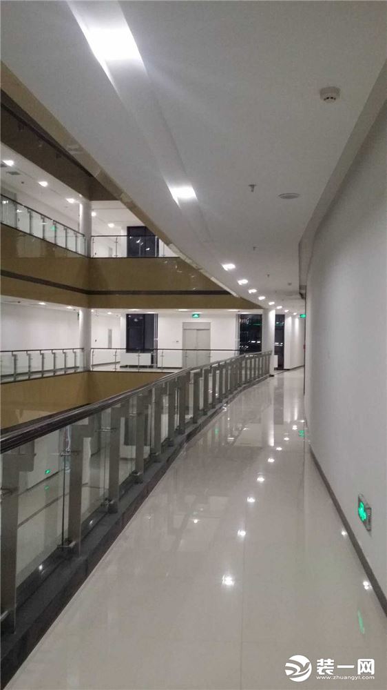 新郑机场航空管制楼设计效果图和现场照片-河南铭仕装饰公司