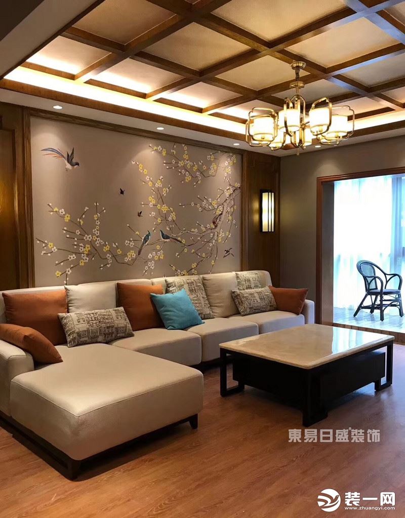 龙湖九里晴川125平中式装修风格——客厅