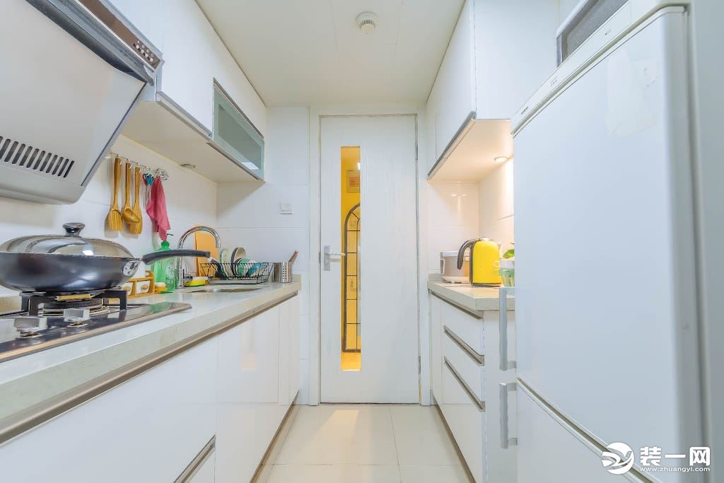 名门湖畔三居室110平米现代简约风格厨房实景图