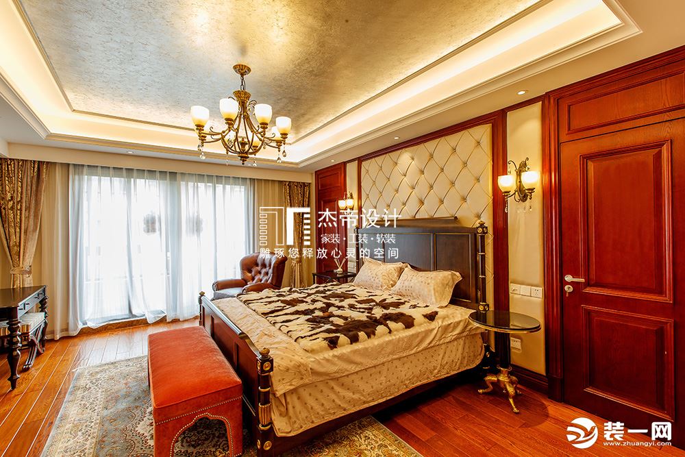 上海世贸爱玛尚郡500平别墅古典美式风格主卧实景图