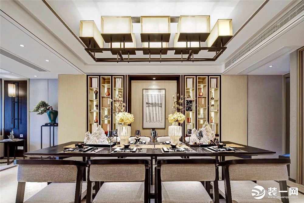 无锡雅居乐3层356平复式现代风格餐桌