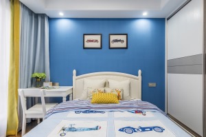 如此梦幻童真的房间当然是儿童房，清新灵动的色彩给予缤纷自由的成长空间